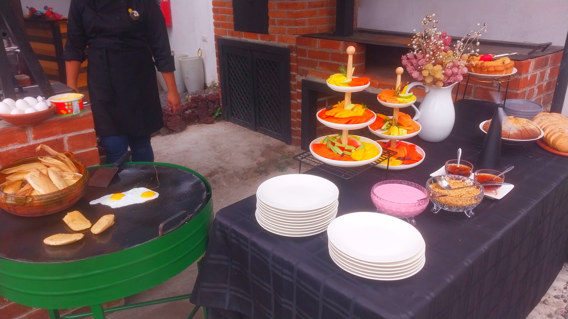 Volcanos Grill Place: appetizing food preparation and display