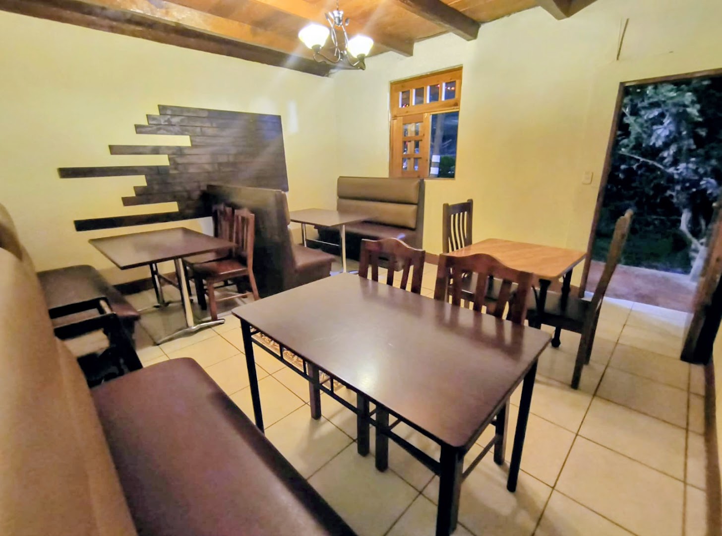 Ru Cafe: clear photo of restaurant interior