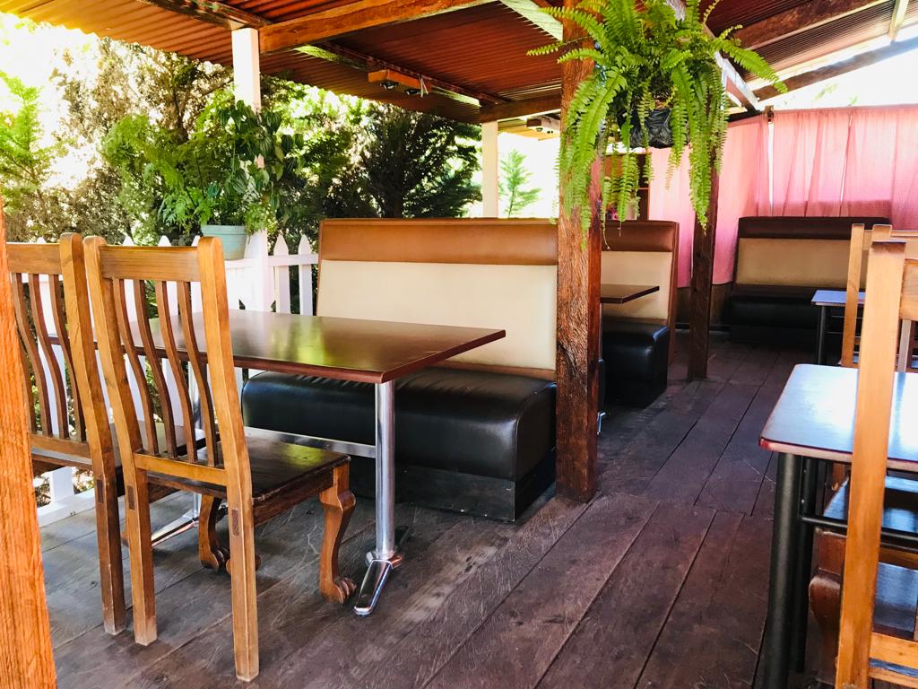 Ru Cafe: inviting and clean restaurant interior