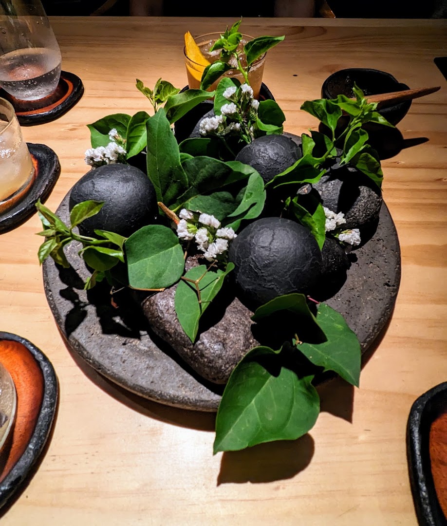 Ana Cocina Local: high quality, artistic food presentation