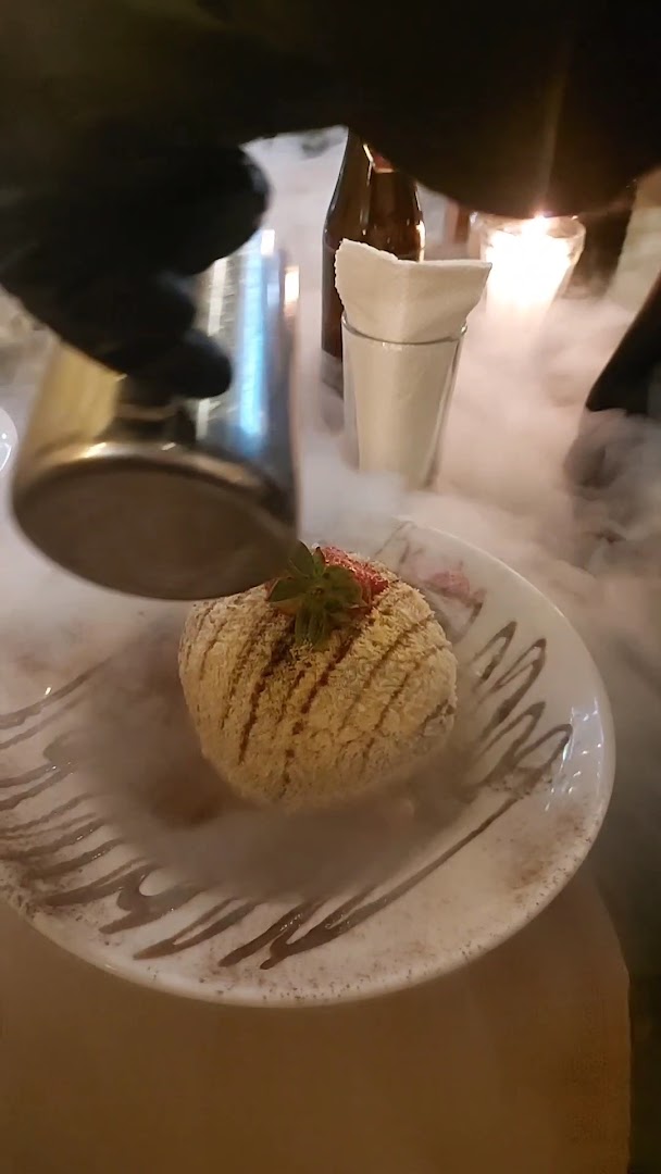 Las Carnes de Rodrigo: appetizing food presentation and atmosphere