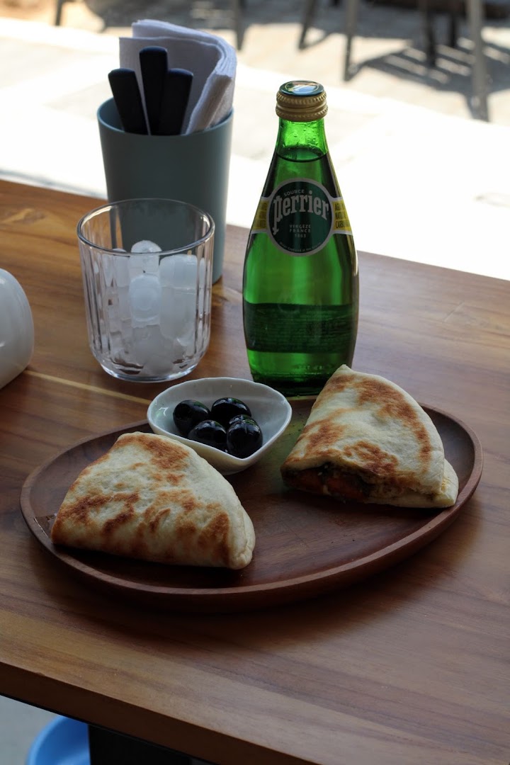 Sweet Elephant Coffee: appetizing food and drink presentation