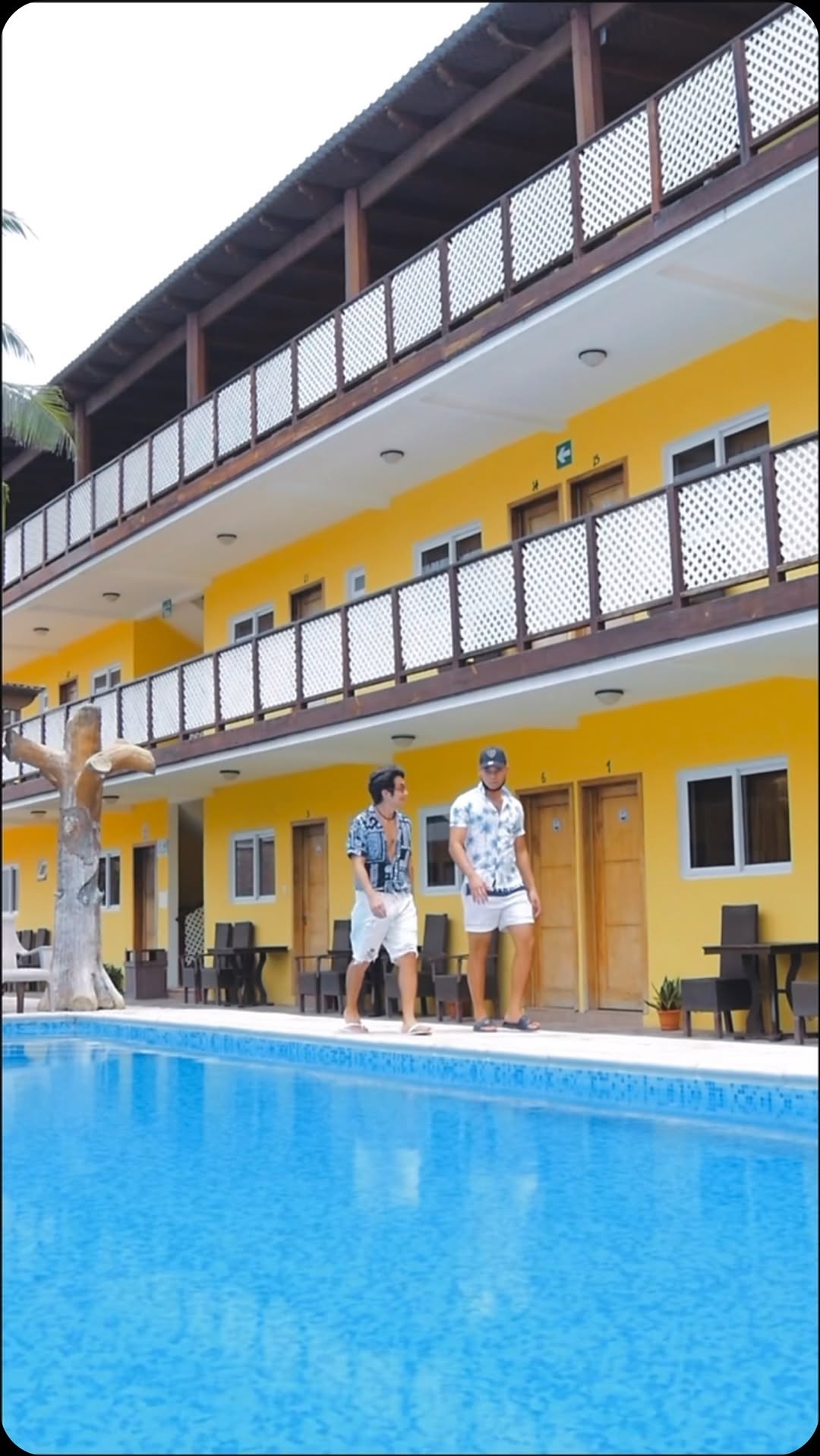 Hotel El Capitan: hotel pool and atmosphere