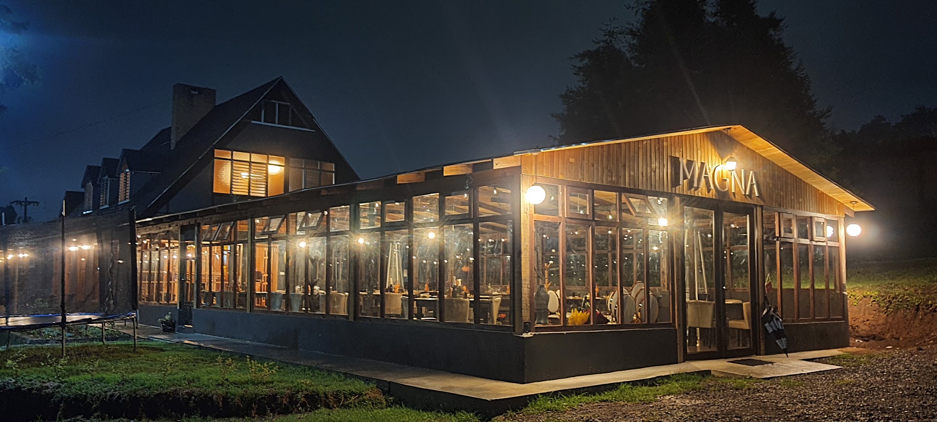 Magna: attractive night shot of venue