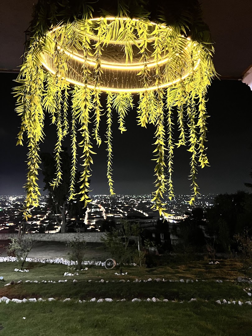 Rutzil Mirador: beautiful atmospheric night view