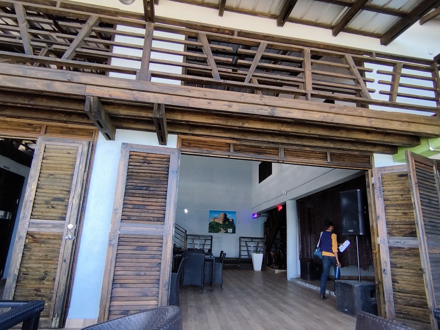 Déco Bar Restaurant: clear view of restaurant interior