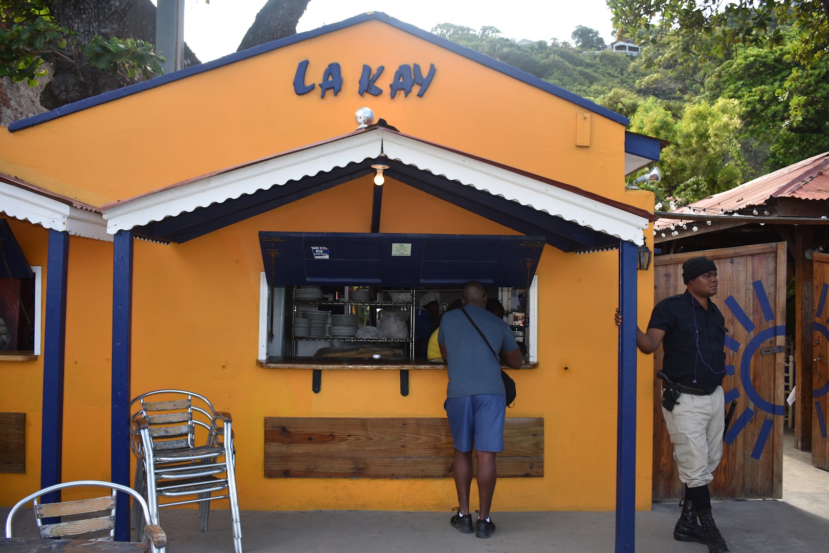 Lakay Bar Restaurant: clear exterior shot of venue