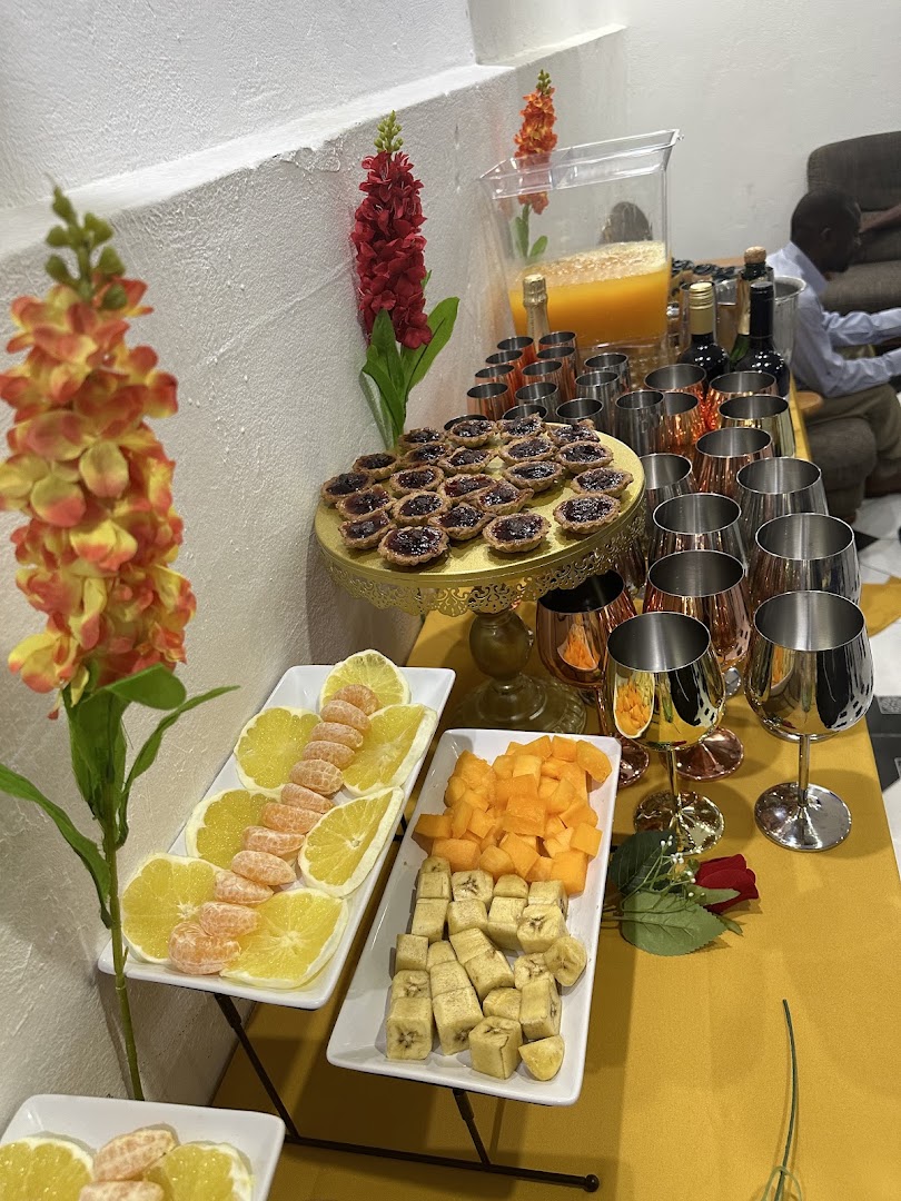 Holy Taste: appetizing display of restaurant food