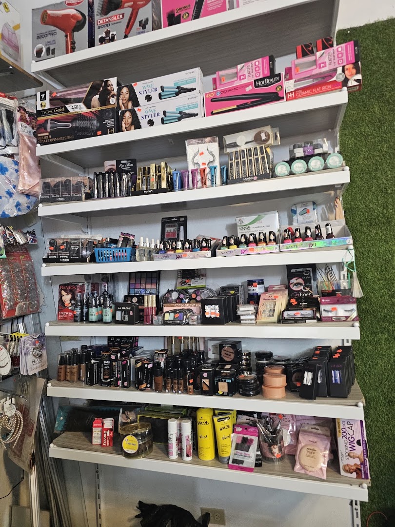 Jumax Store Haiti: clear display of shop products