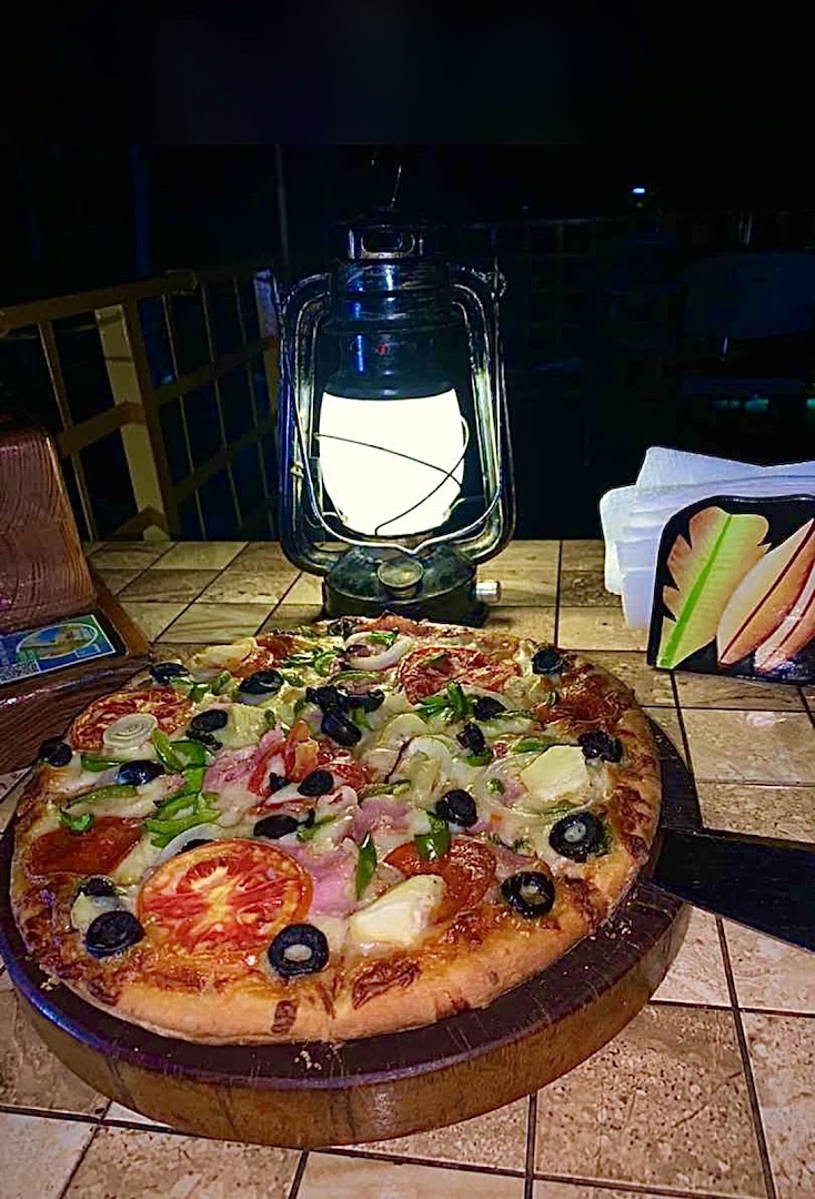 Vetiver Hills Hotel & Restaurant: appetizing food photo with atmosphere