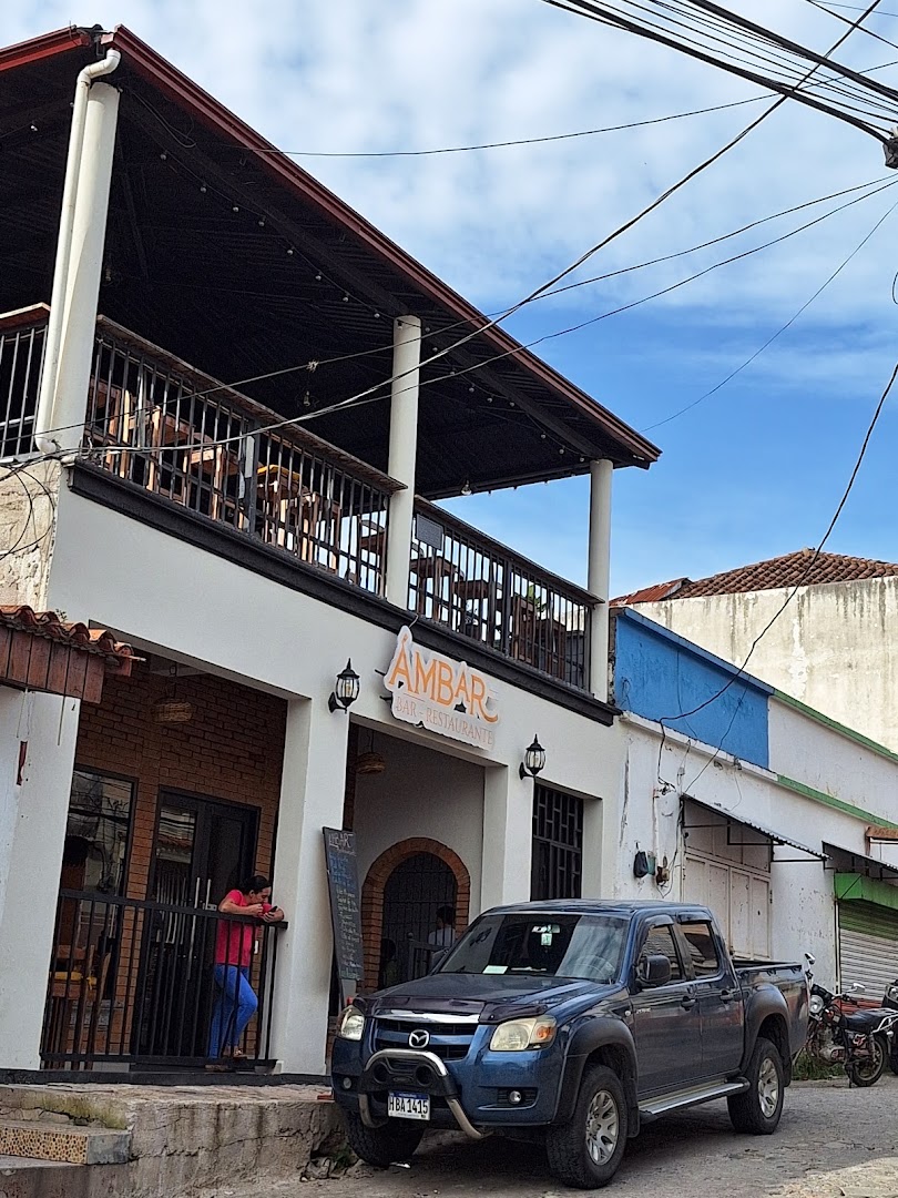 Ámbar: clear exterior shot of venue