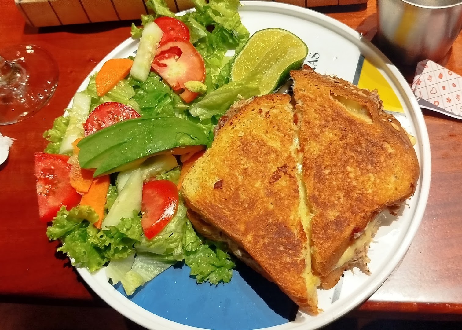 Café San Rafael: appetizing photo of served food