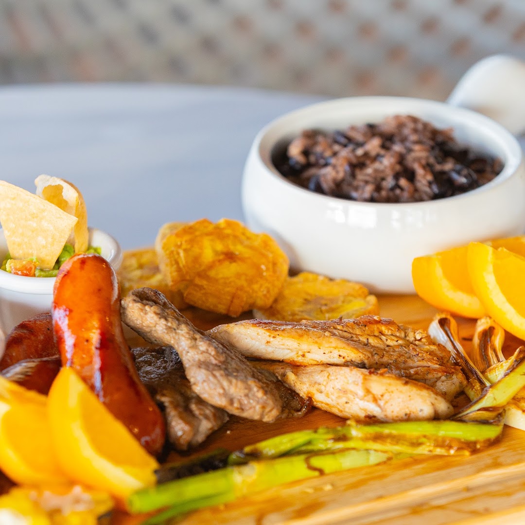 Fusión Bistro: appetizing, high-quality food photography