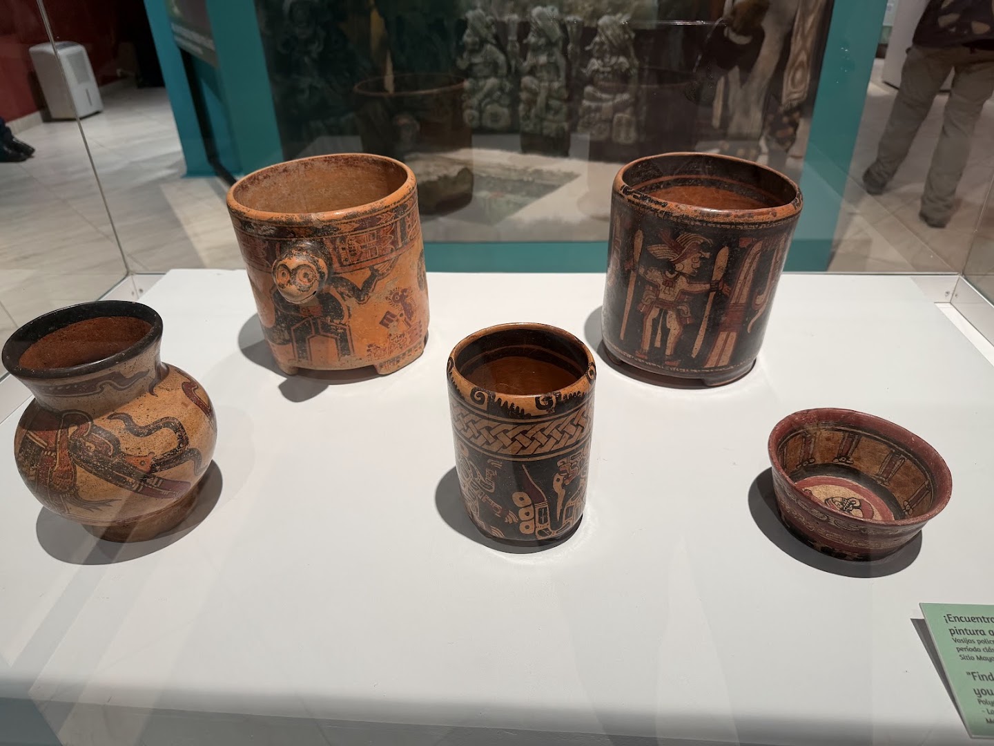 Museo Regional de Arqueología Maya: clear display of museum collection