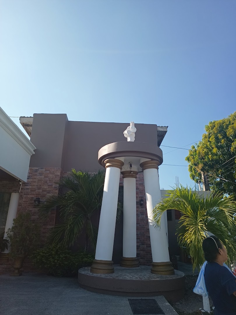 Restaurante Acrópolis: clear exterior shot of venue
