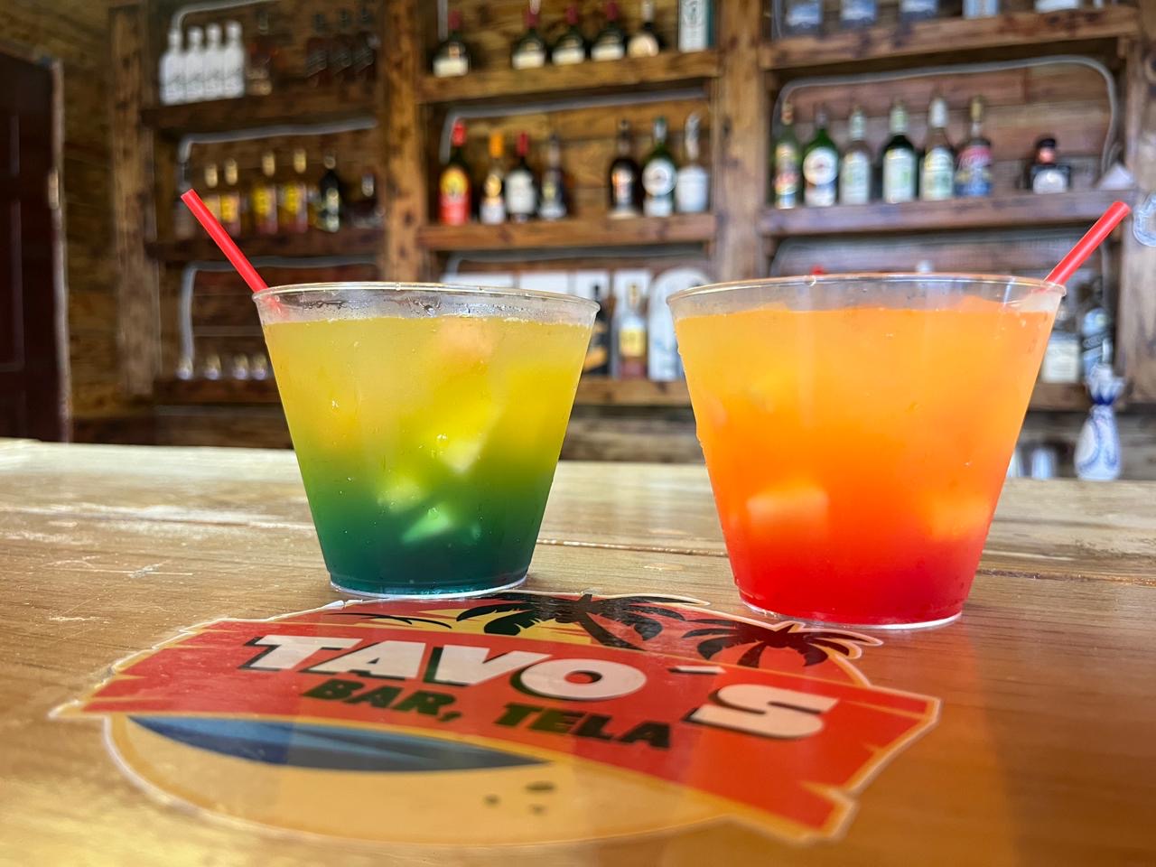 Tavo's Bar: appealing photo of bar drinks