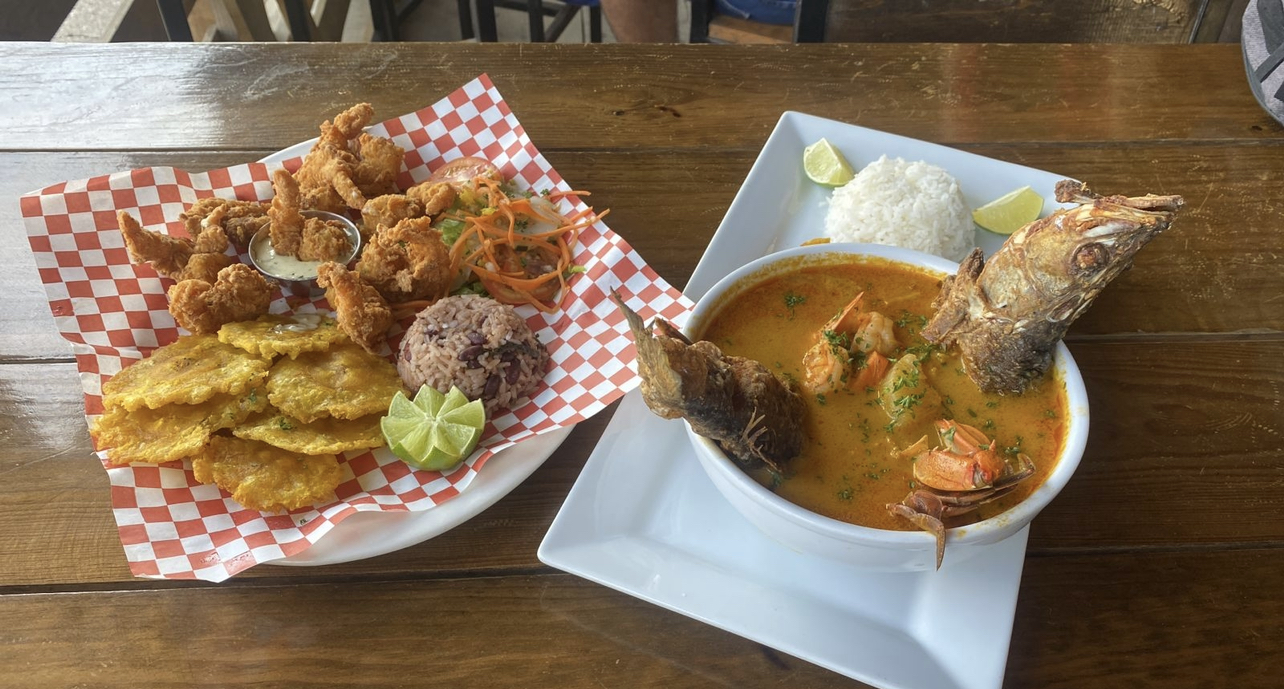 Tavo's Bar: appetizing photo of bar food