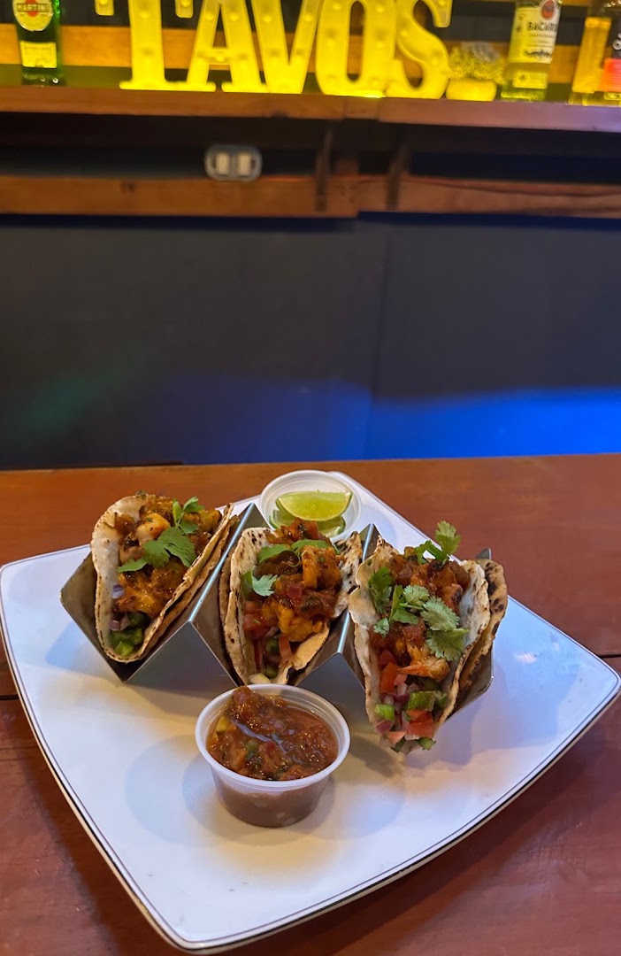 Tavo's Bar: appetizing photo of bar food