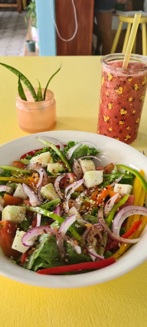 Josie's Café: appetizing food and drink photo