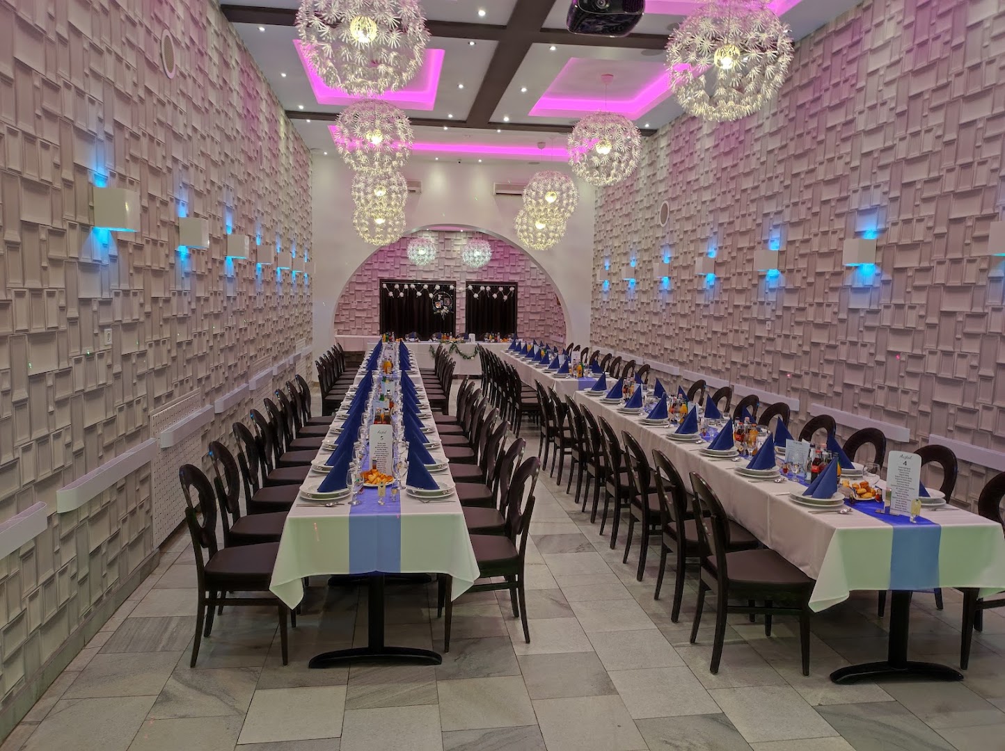 Csokonai Étterem: clear, professional interior event setup