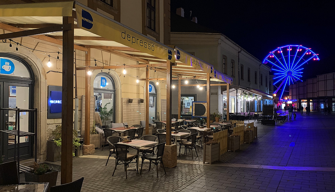Depresso: attractive night shot of terrace