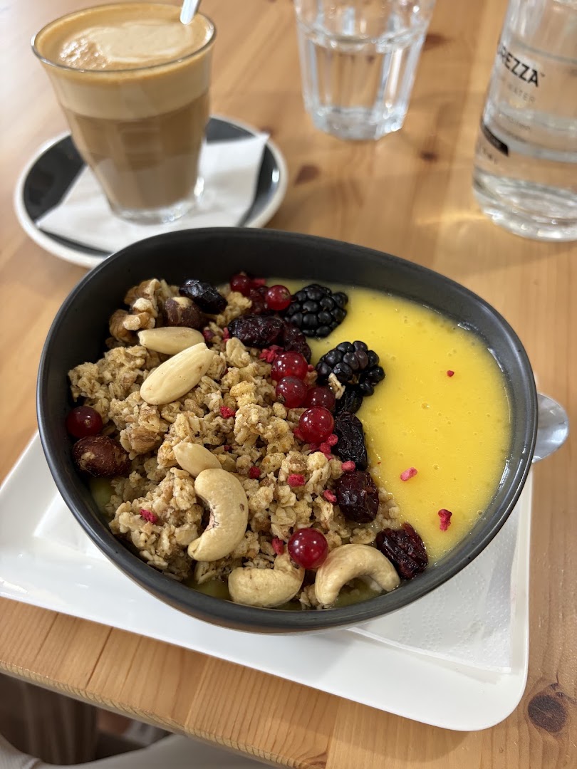 Manooka: appetizing, high-quality food photography