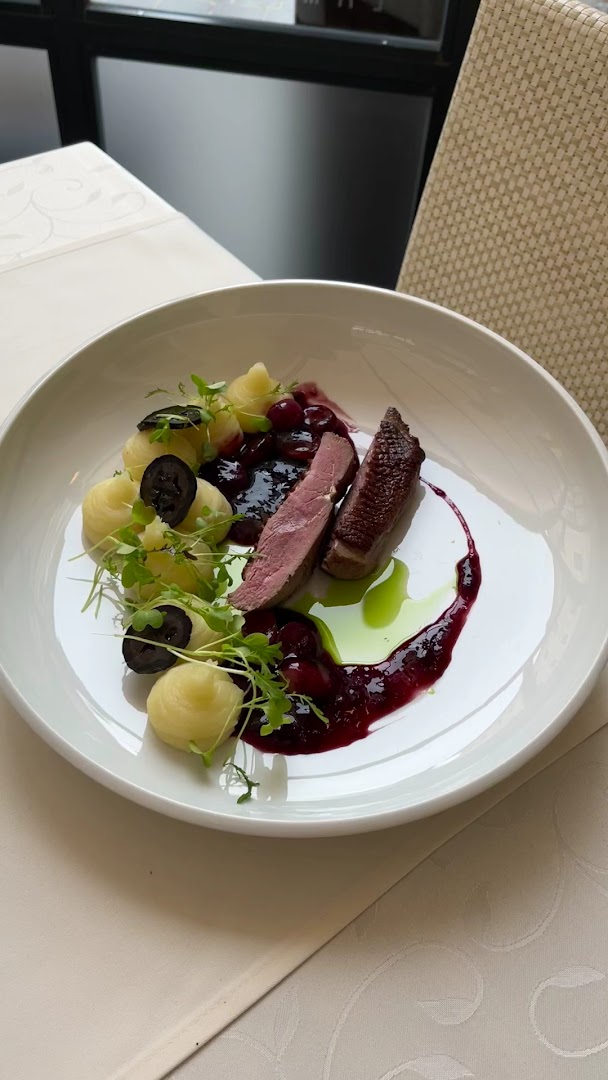 LAMAREDA Étterem és Bisztró: appetizing, high-quality food presentation
