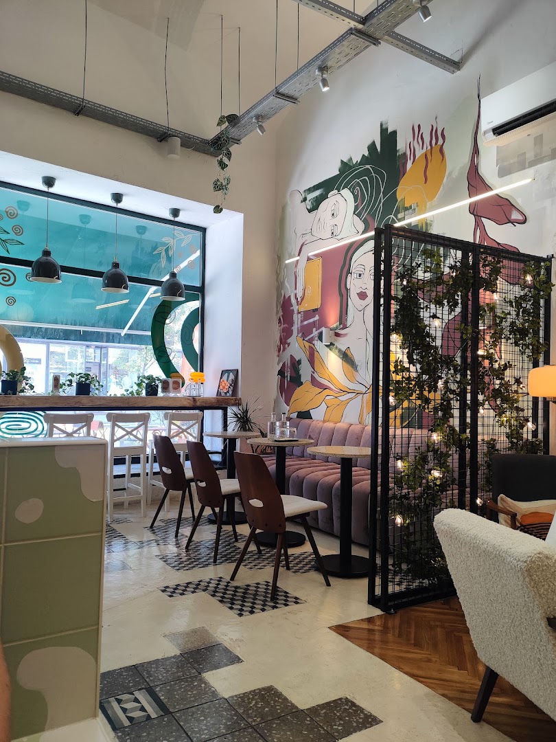 Spiral Coffee: attractive and inviting interior atmosphere