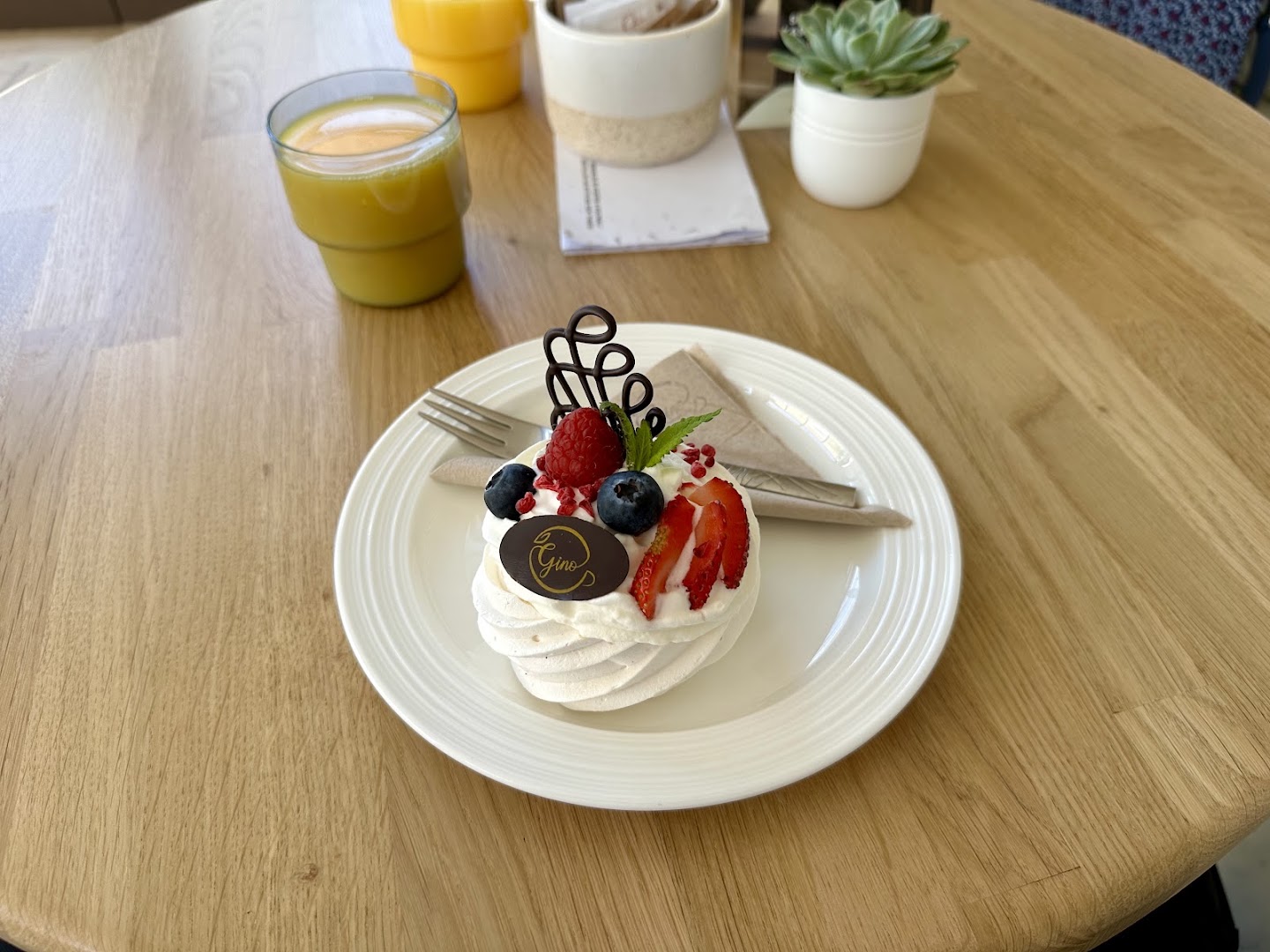 Gino: appetizing, high-quality food photo