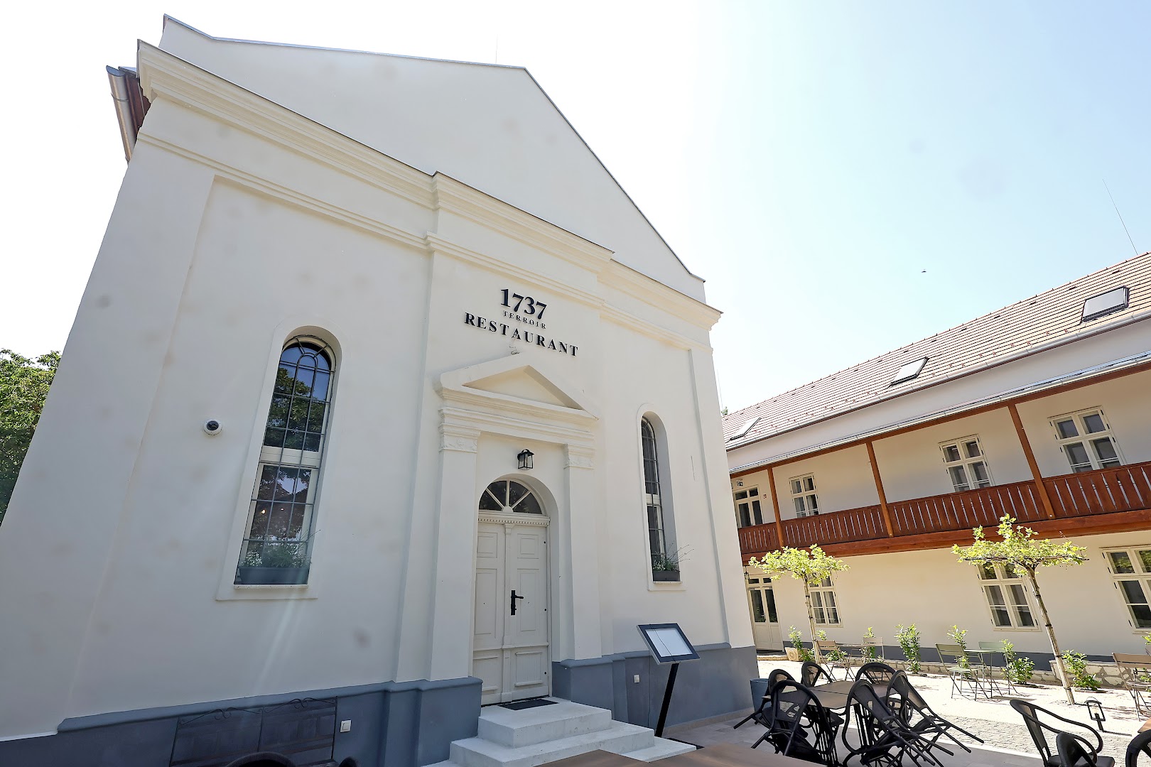 1737 Terroir Restaurant: clear professional exterior shot