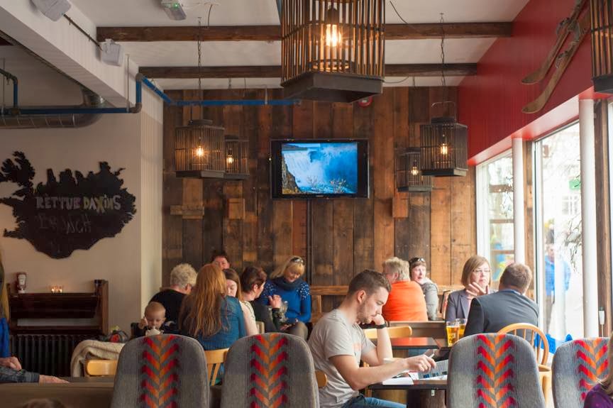 Akureyri Backpackers: inviting atmosphere and interior