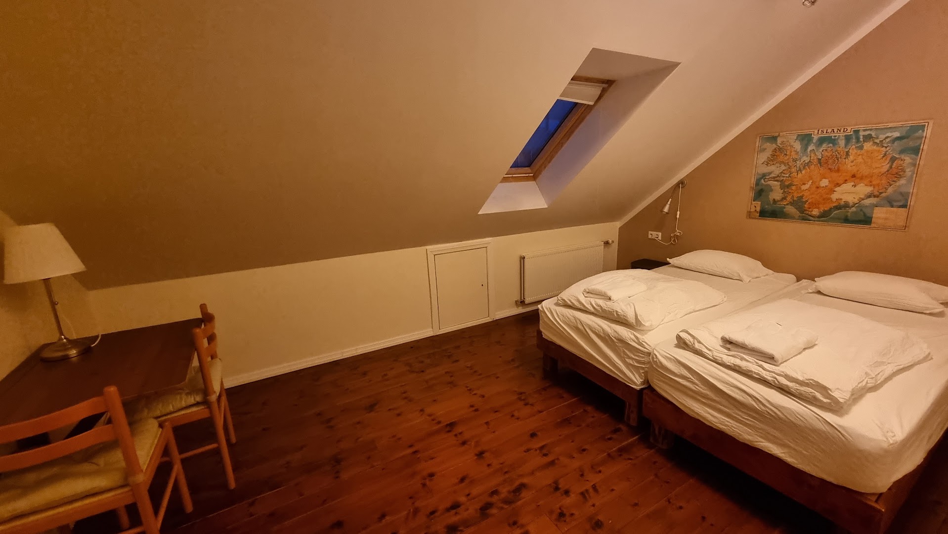 Akureyri Backpackers: clear photo of guest room
