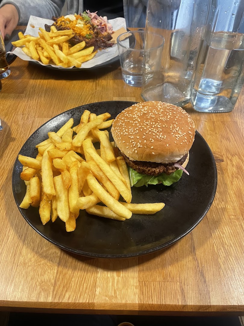 Bautinn: appetizing photo of restaurant food