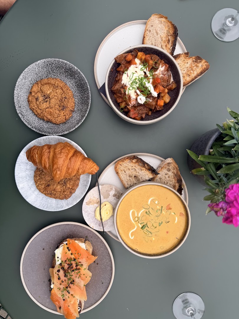 LYST: appetizing, high-quality food photography