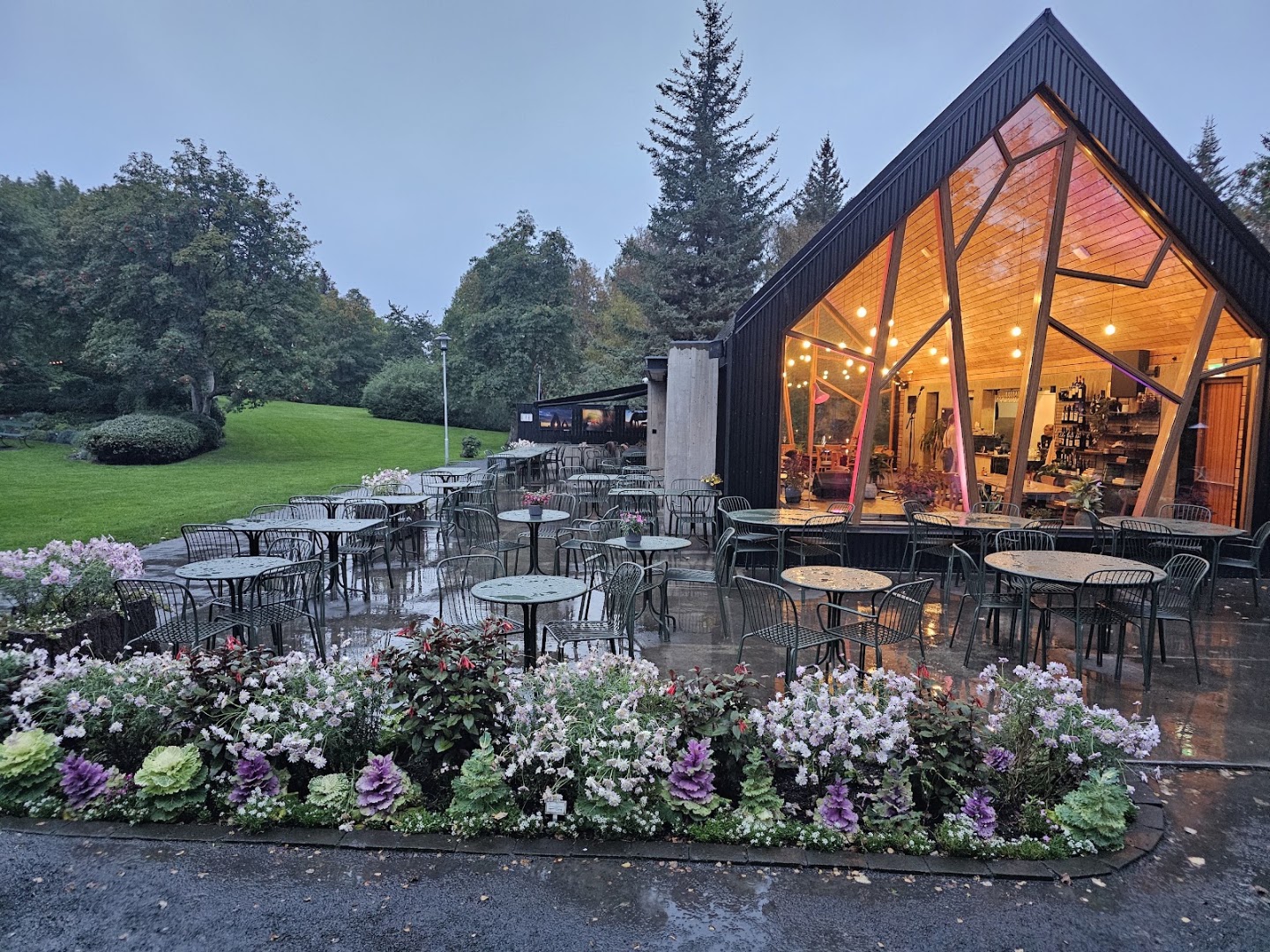 LYST: beautiful atmosphere and inviting exterior
