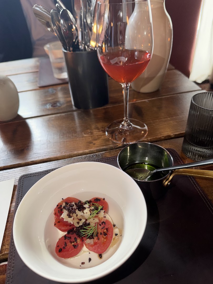 North Restaurant: appetizing food and drink presentation