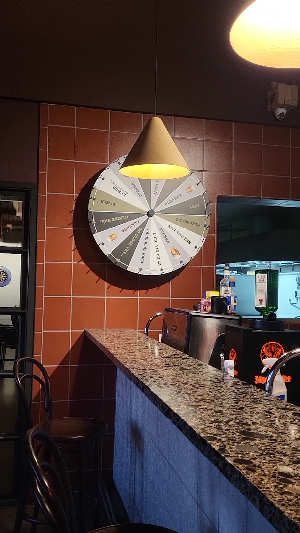 Hafið: clear shot of restaurant interior