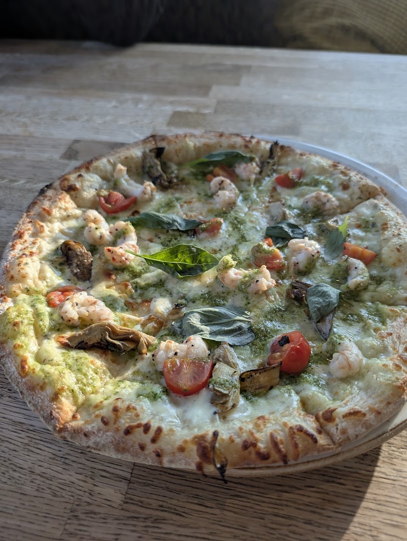 Íshúsið Pizzeria: appetizing photo of restaurant food