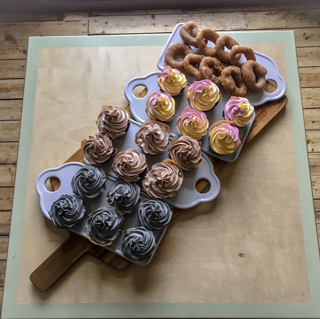 Heimabyggð: appetizing display of food items