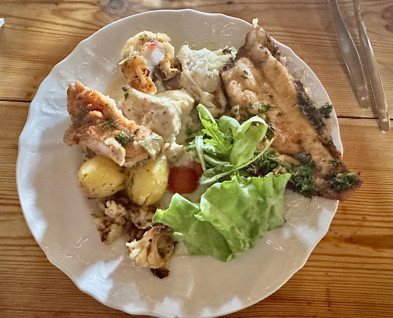 Tjöruhúsið: appetizing photo of restaurant food