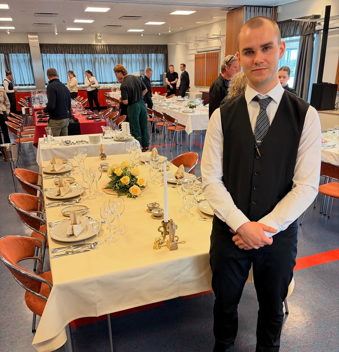 Fiskfélagið: professional staff photo in venue