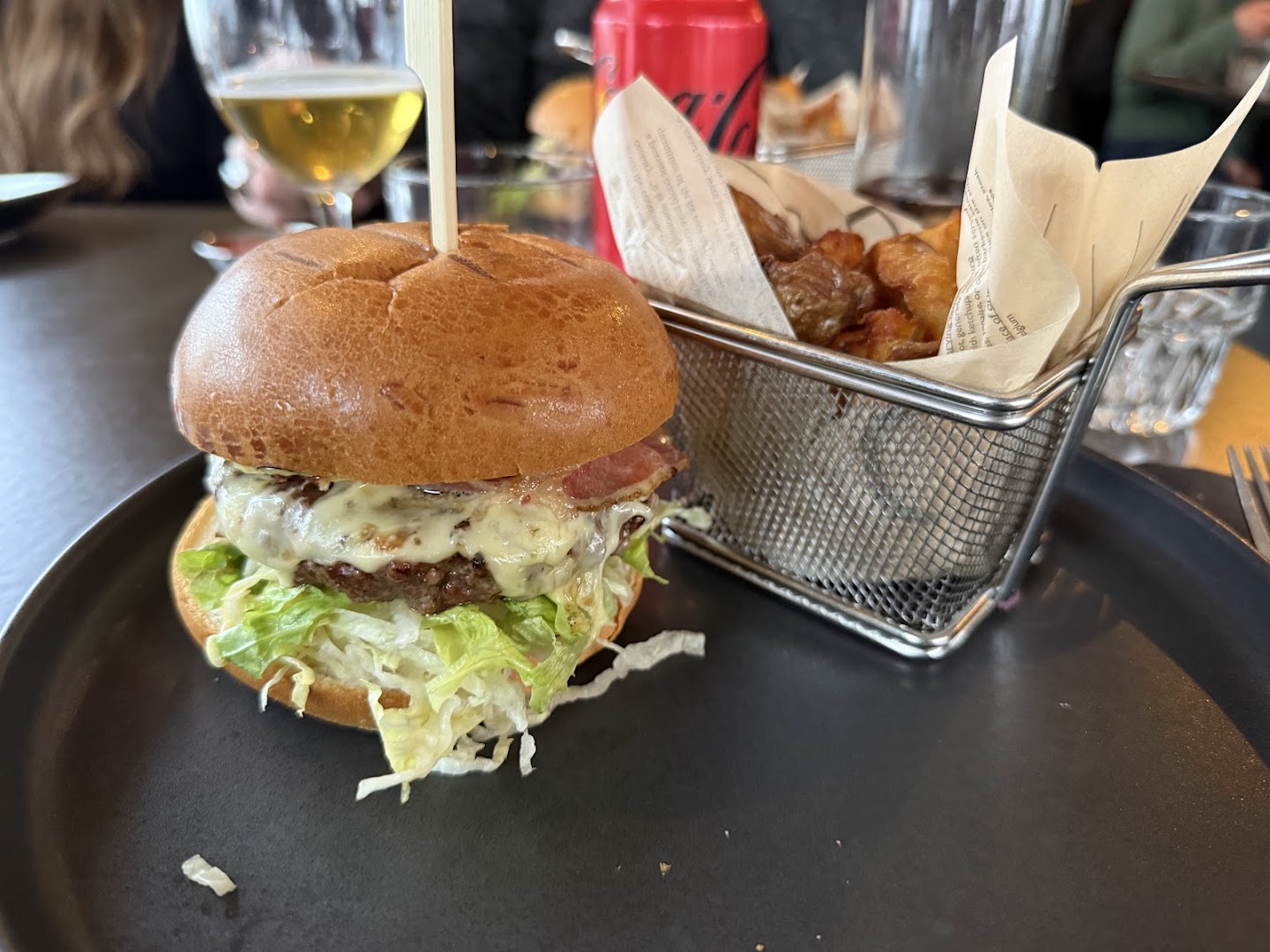 Krisp: appetizing photo of restaurant food