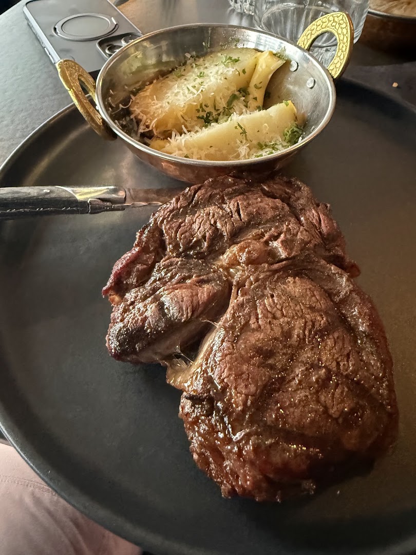 Krisp: appetizing, high-quality food photography
