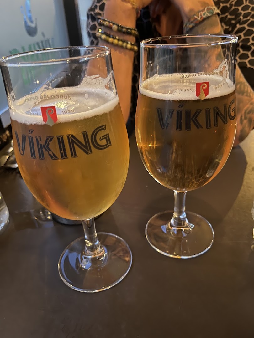 Krisp: clear photo of served drinks