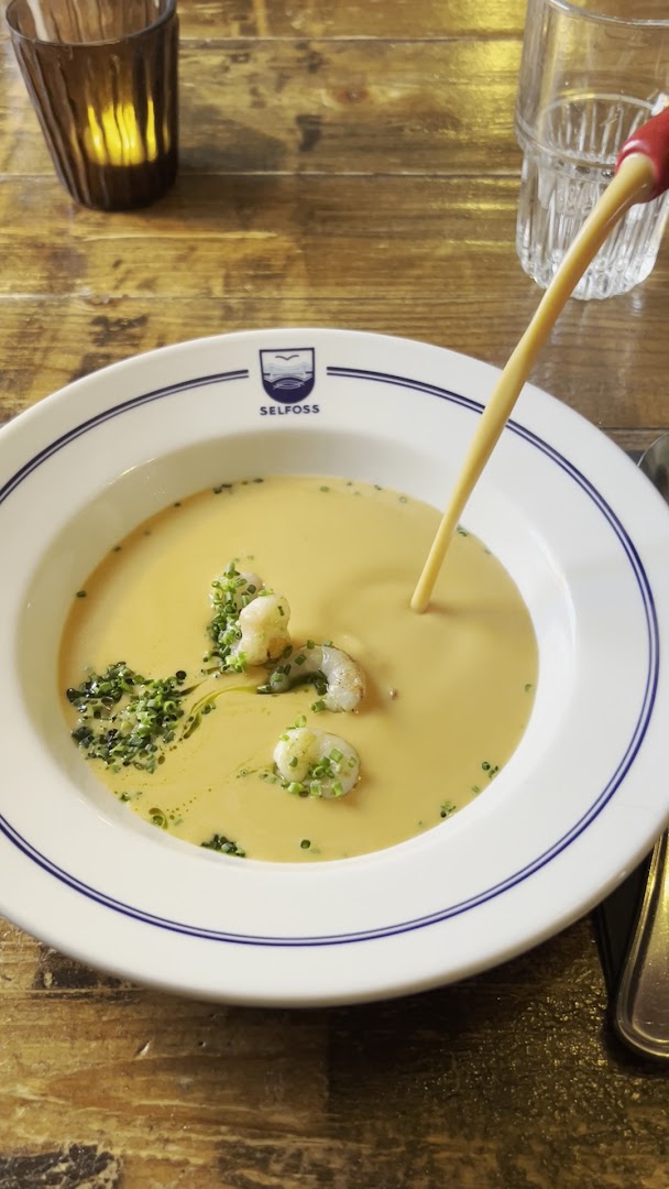 Tryggvaskáli: appetizing photo of restaurant food