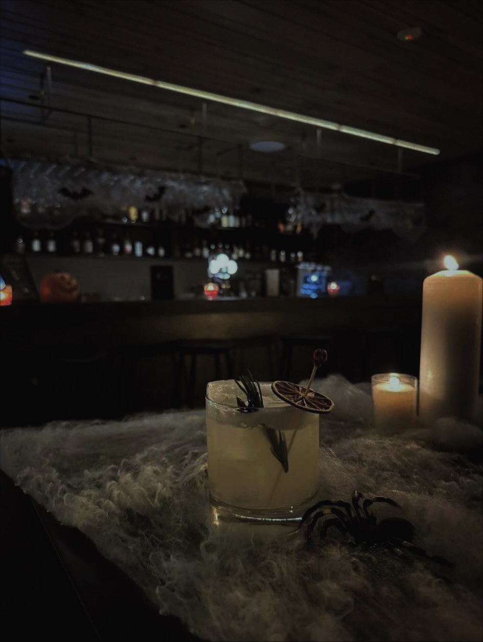 Berg Restaurant: atmospheric and professional cocktail photo