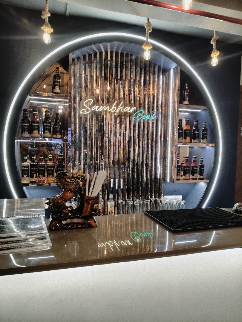 Sambhar Bowl: attractive interior and branding