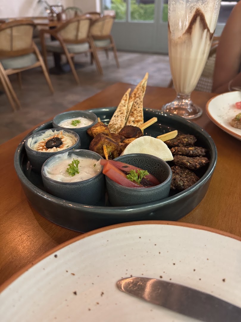 The Toast Cafe: appetizing, high-quality food photography