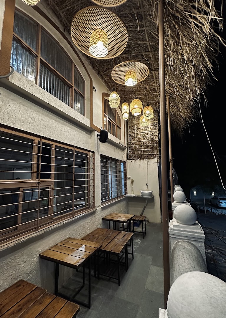 TALK Café: inviting atmosphere and quality lighting