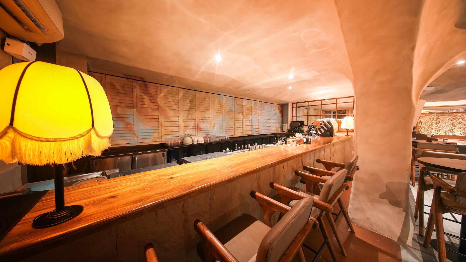 The Dual Room: inviting and professional interior shot